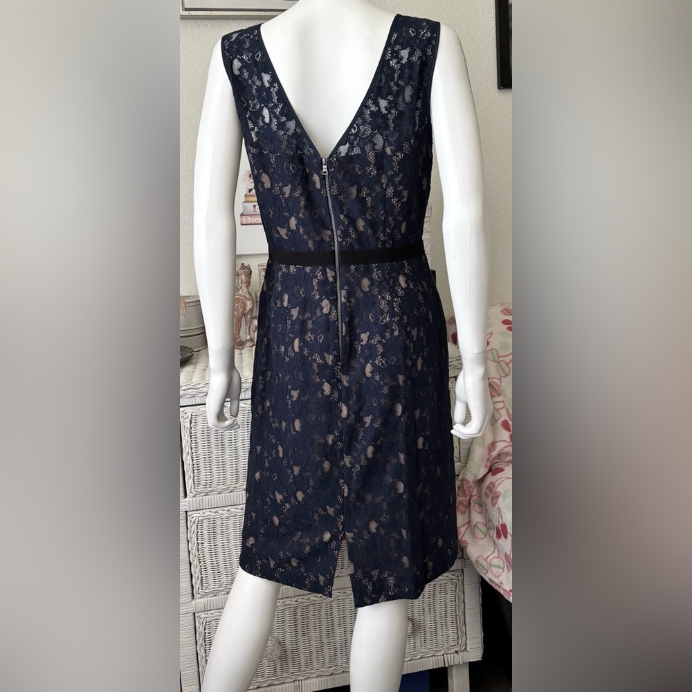 BCBG MAXAZRIA Alice Lace Shift Dress WaistBand Lined Sleeveless in Blue Size 10 - Picture 5 of 13